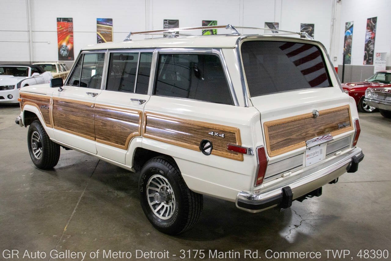 Used 1987 Jeep Grand Wagoneer AWD/4WD image 4