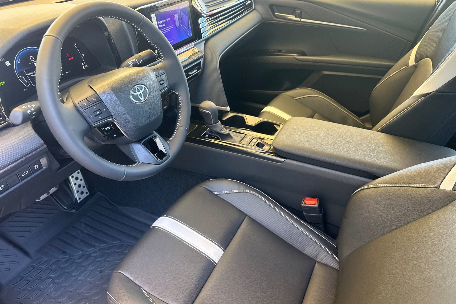 New 2026 Toyota Camry SE w/ Convenience Package FWD image 11