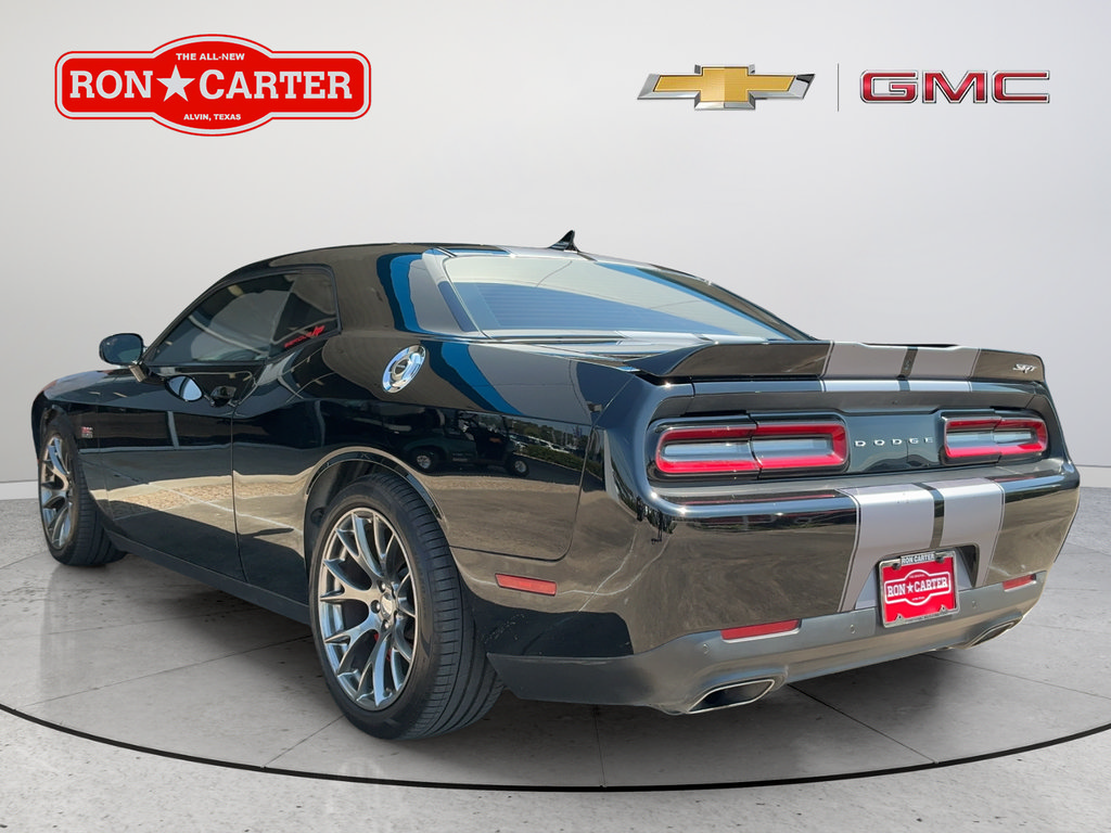 Used 2015 Dodge Challenger SRT w/ Technology Group RWD image 4