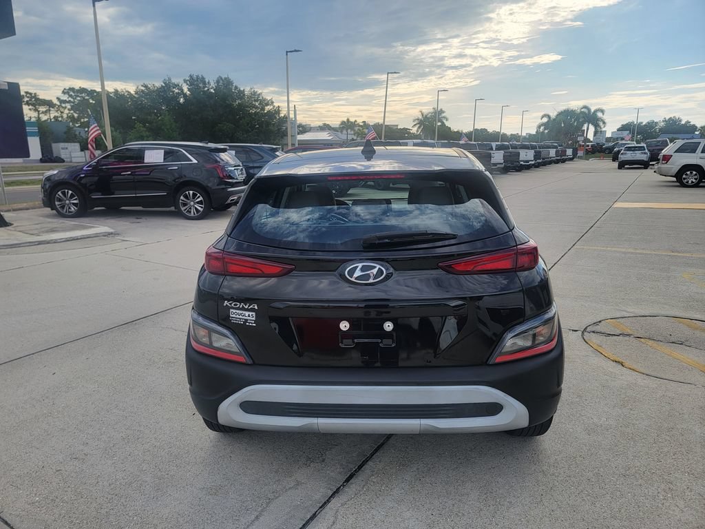 Used 2022 Hyundai Kona SE FWD image 4