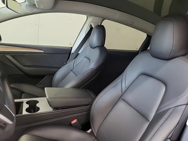 Used 2023 Tesla Model Y Performance AWD/4WD image 2