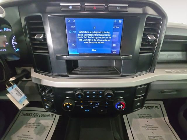 Certified 2023 Ford F350 XL w/ Snow Plow/Camper Package AWD/4WD image 11