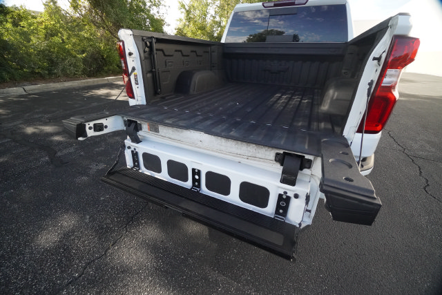 Used 2022 Chevrolet Silverado 1500 RST AWD/4WD image 13