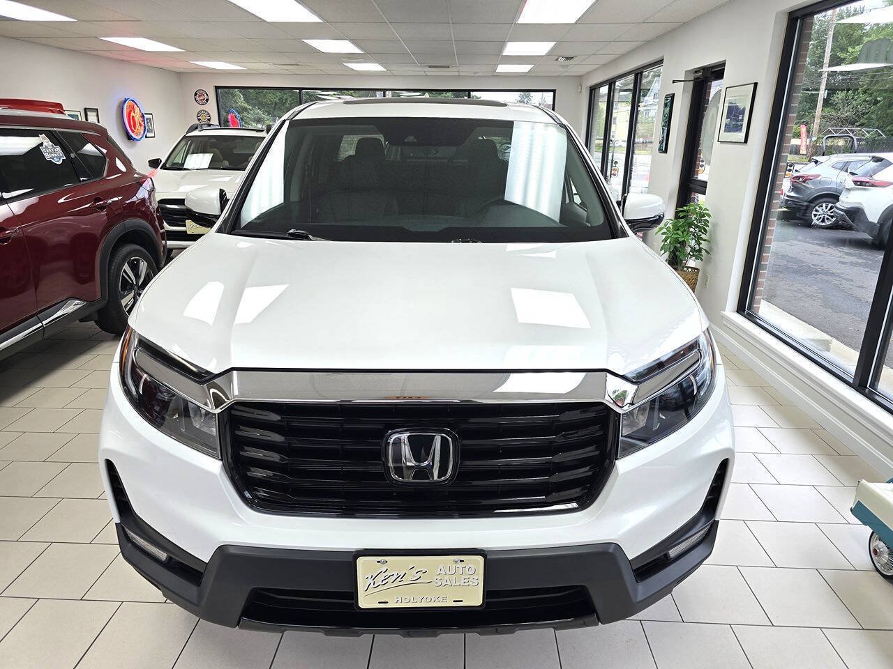 Used 2023 Honda Ridgeline RTL-E image 3