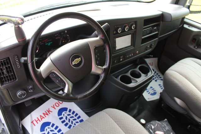Used 2014 Chevrolet Express 3500 Extended image 13