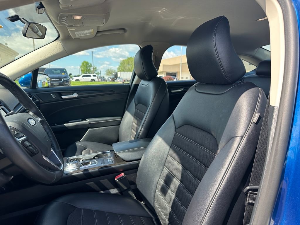 Used 2018 Ford Fusion SE w/ Equipment Group 201A FWD image 24