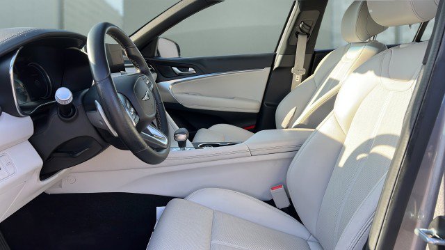 Used 2025 Genesis G70 2.5T image 17