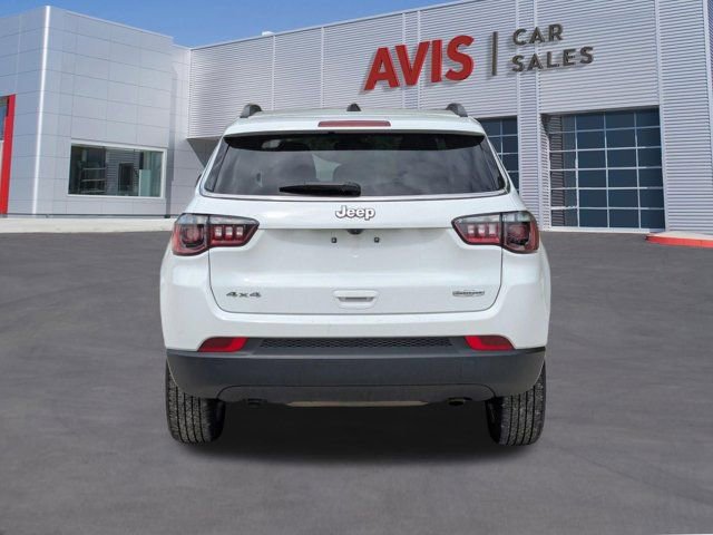 Used 2025 Jeep Compass Latitude w/ Sun & Sound Group image 7