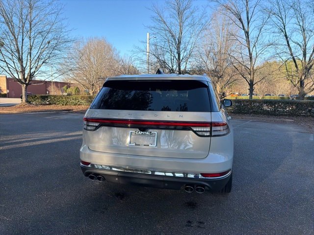 Used 2025 Lincoln Aviator Reserve w/ Equipment Group 201A image 8
