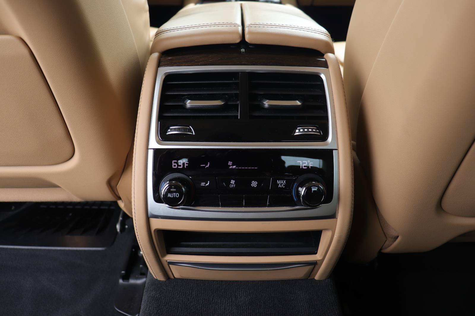 Used 2022 BMW 740i w/ Premium Package RWD image 20