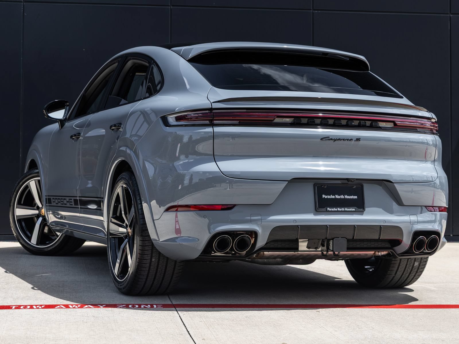 New 2026 Porsche Cayenne S AWD/4WD image 3