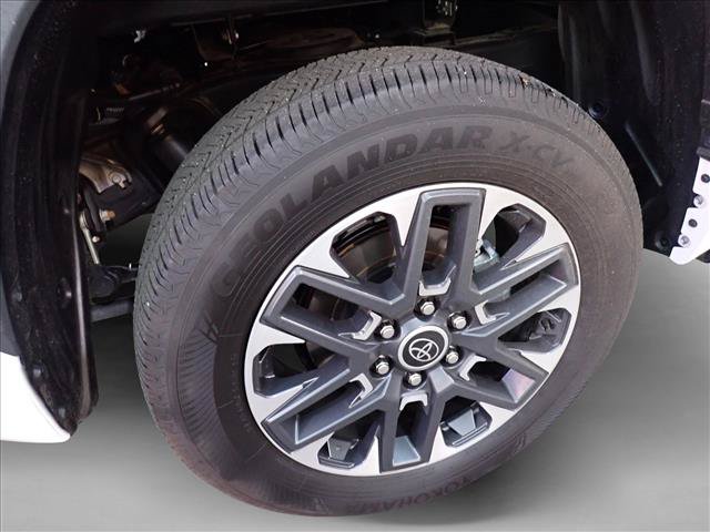 Used 2024 Toyota Tundra Limited AWD/4WD image 8