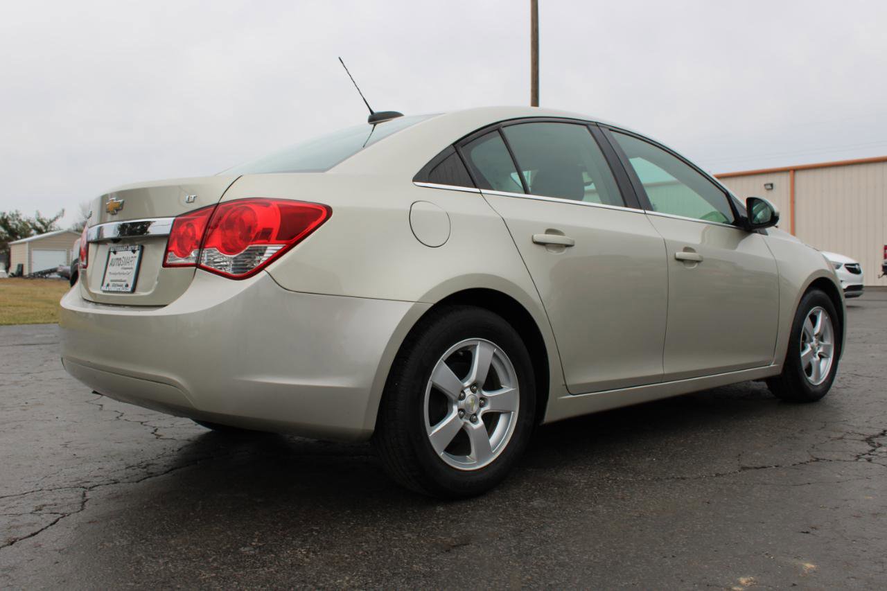 Used 2015 Chevrolet Cruze LT image 4