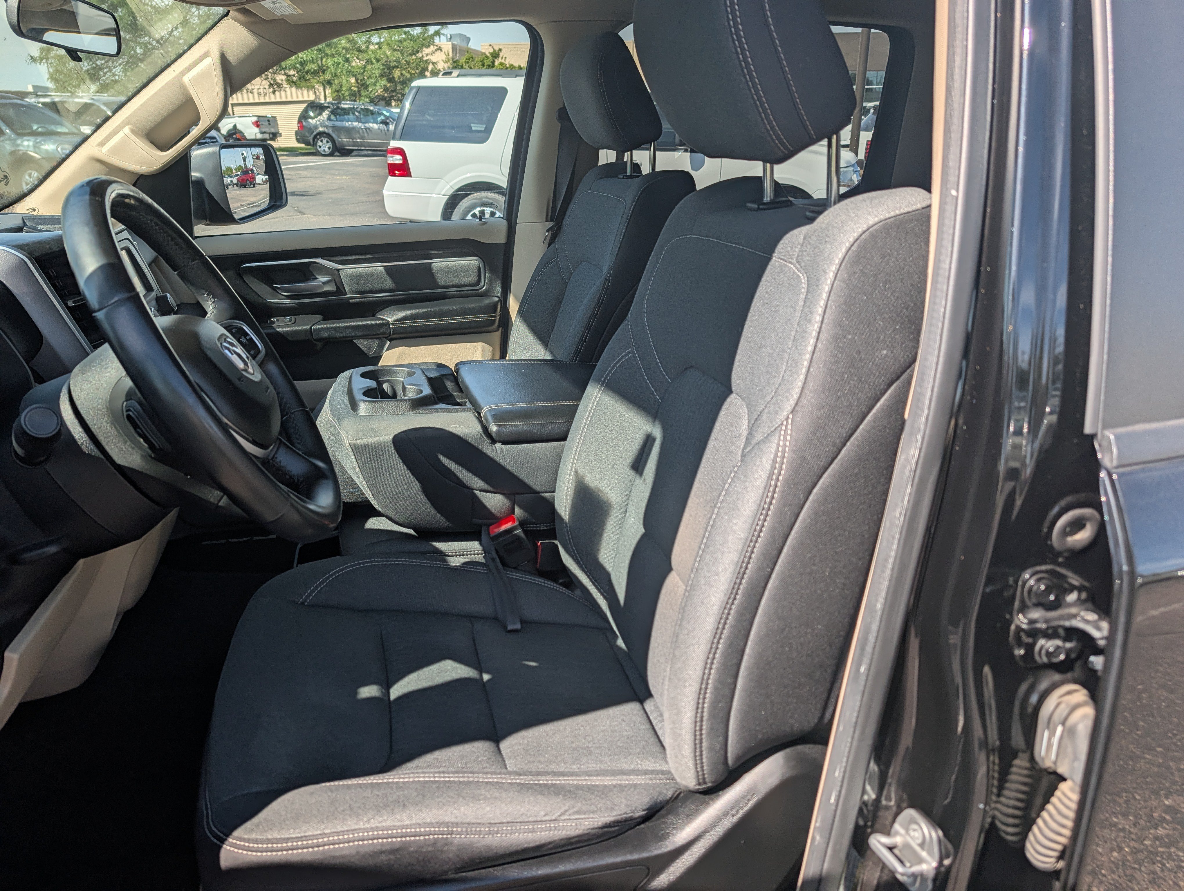 Used 2019 RAM 1500 Big Horn AWD/4WD image 10