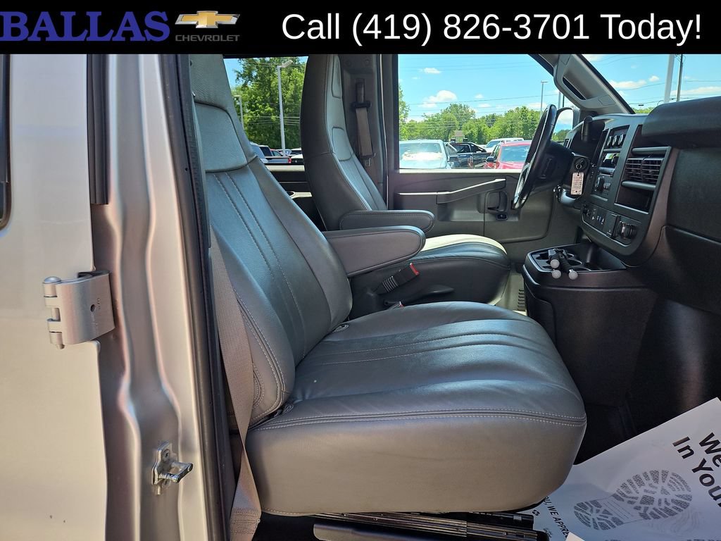 Certified 2020 Chevrolet Express 3500 LS RWD image 28