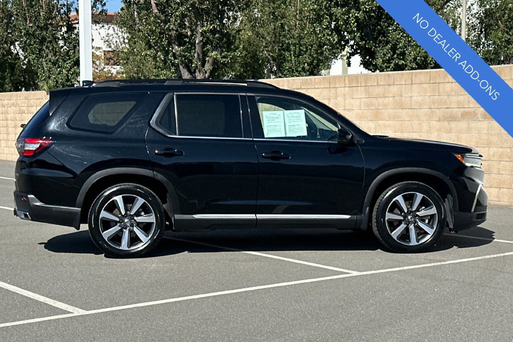 Certified 2023 Honda Pilot Touring image 3