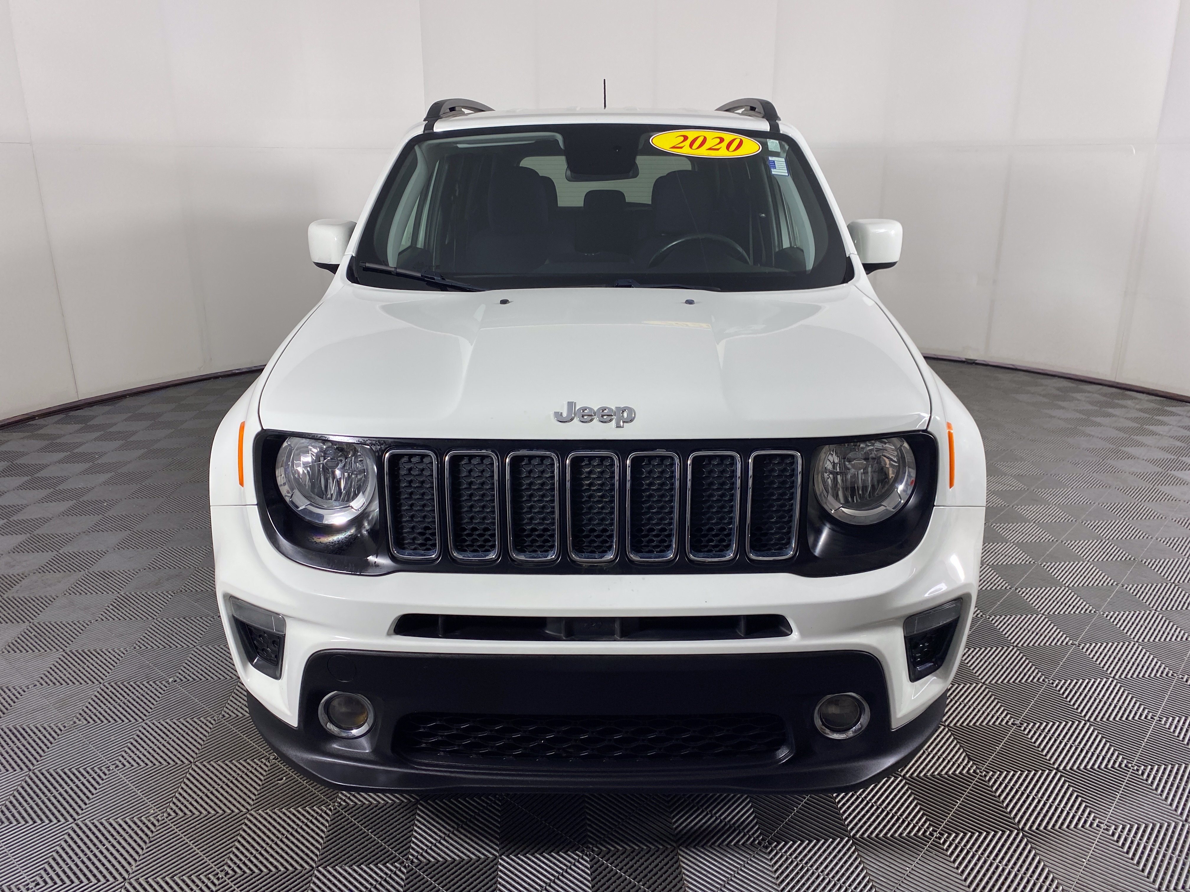 Used 2020 Jeep Renegade Latitude w/ Cold Weather Group AWD/4WD image 12