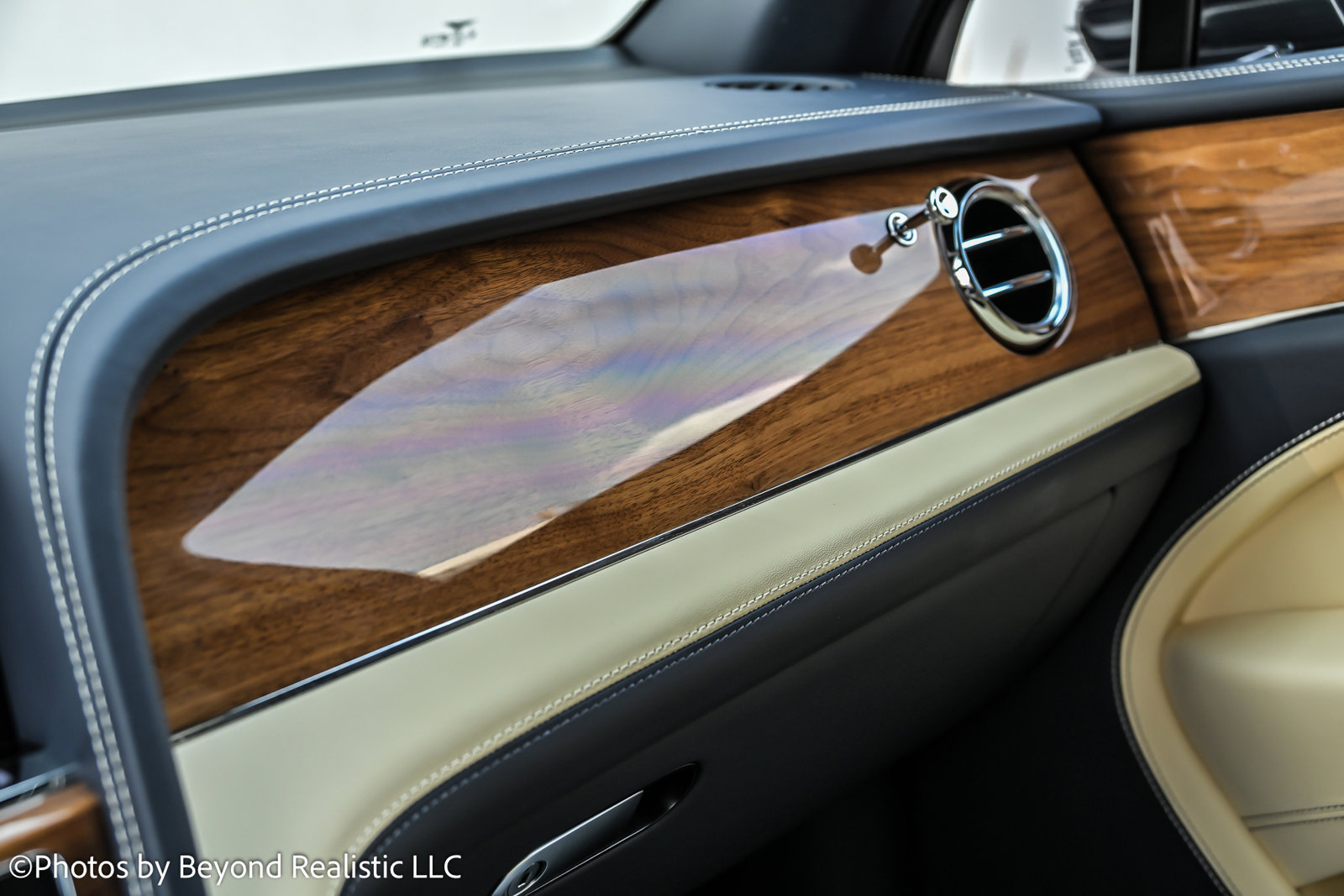 Certified 2023 Bentley Bentayga Extended Wheelbase image 49