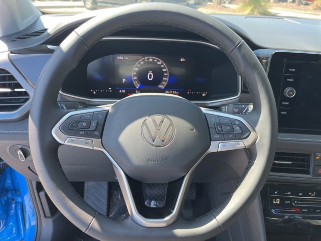 New 2025 Volkswagen Taos SE image 19