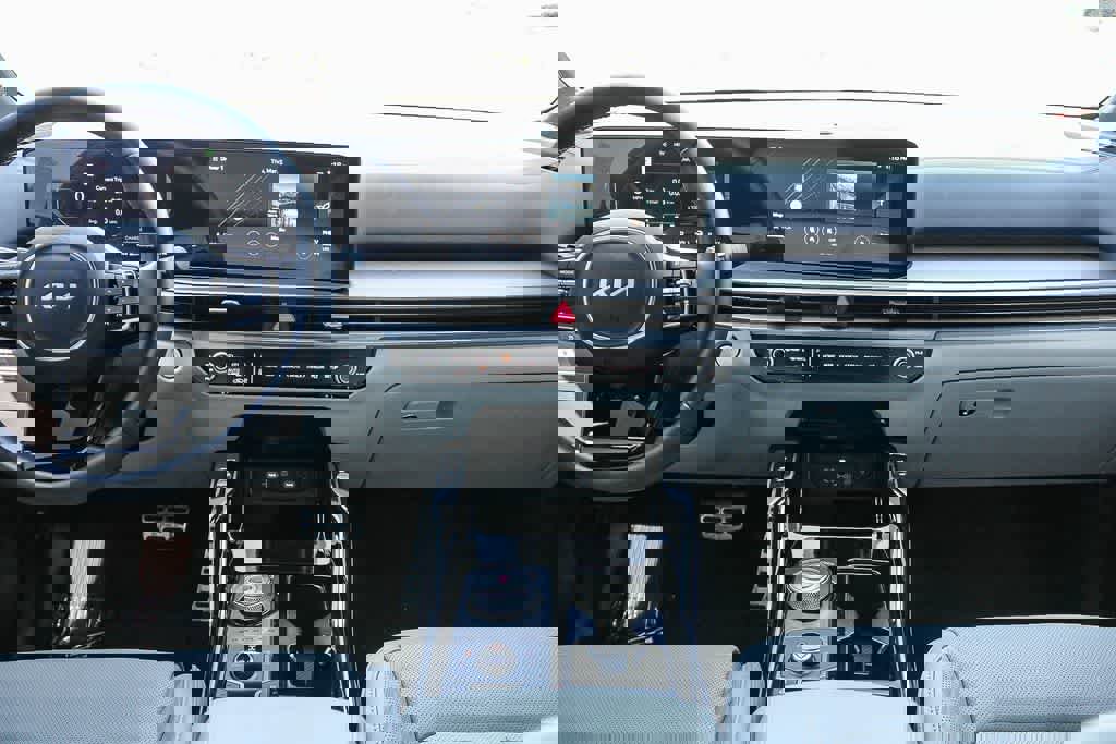 Used 2025 Kia Sorento SX Prestige image 13