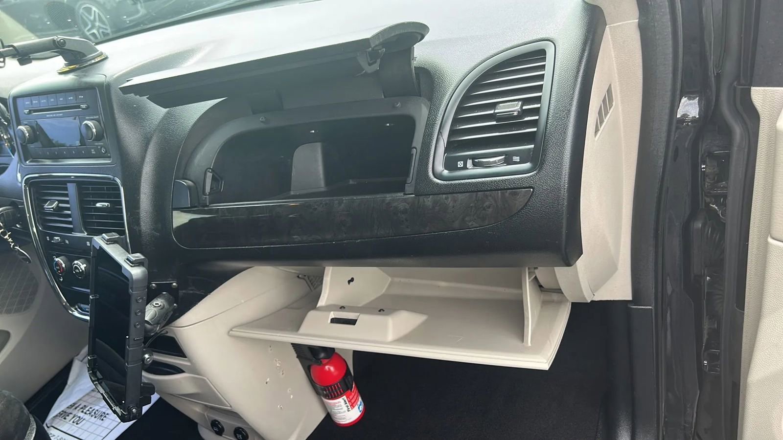 Used 2014 Dodge Grand Caravan American Value Package FWD image 51