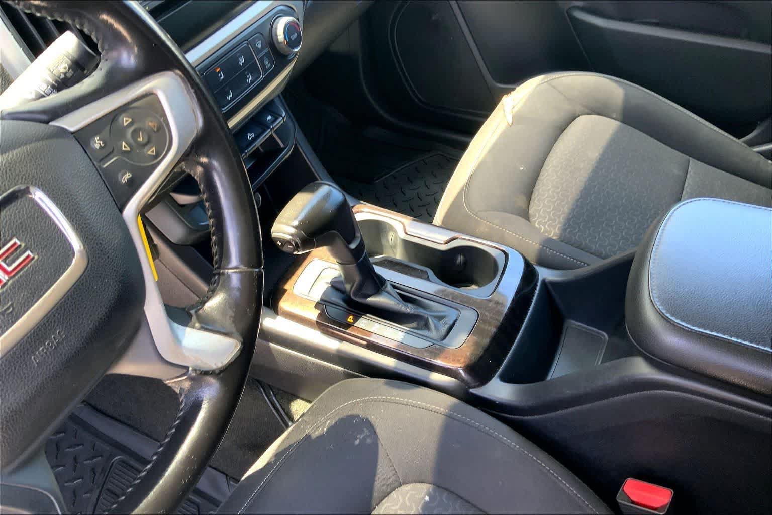 Used 2016 GMC Canyon SLE RWD image 16