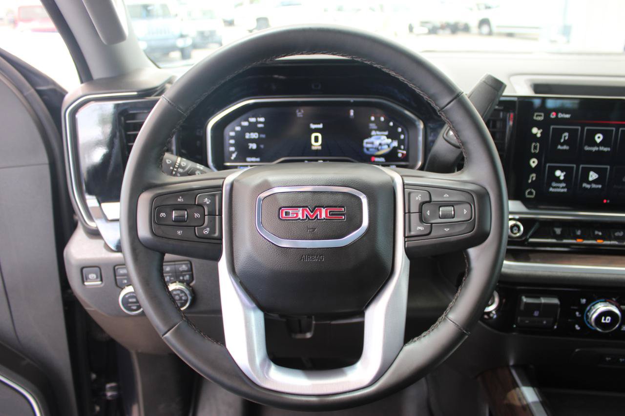 Used 2025 GMC Sierra 3500 SLT w/ SLT Convenience Package AWD/4WD image 21