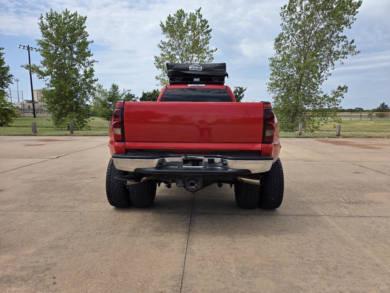 Used 2005 Chevrolet Silverado 3500 LS w/ Heavy-Duty Power Package AWD/4WD image 31