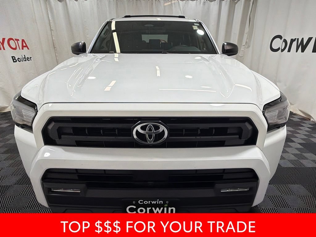 Used 2025 Toyota 4Runner SR5 AWD/4WD image 2