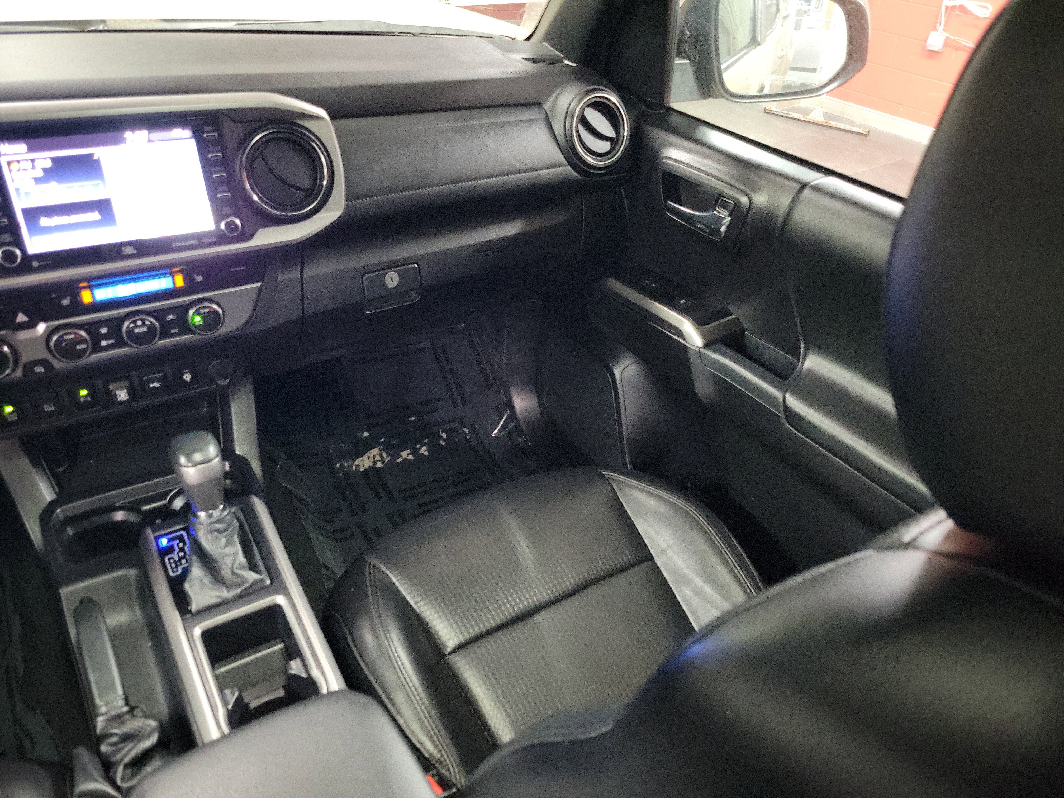 Certified 2020 Toyota Tacoma Limited image 14