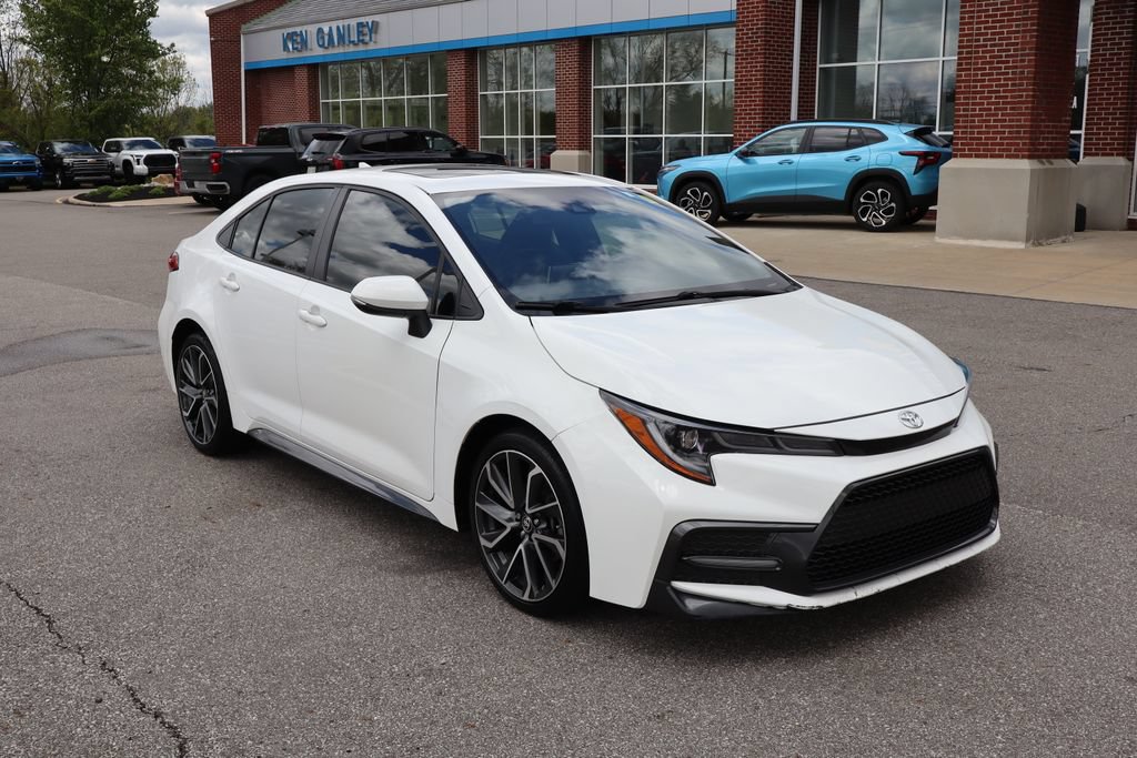 Used 2021 Toyota Corolla XSE FWD image 4