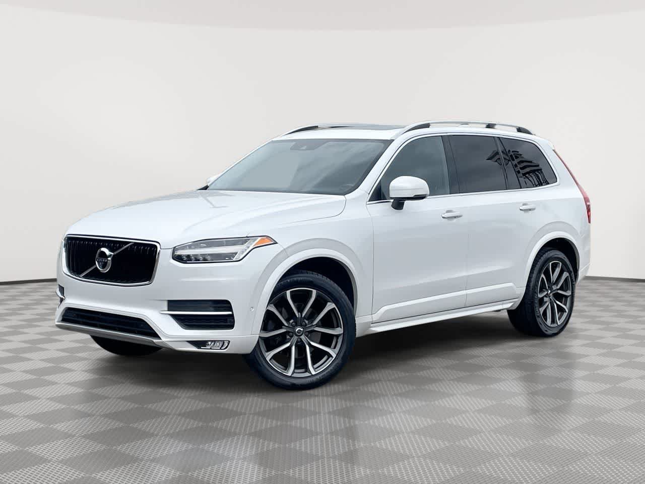 Used 2018 Volvo XC90 T5 Momentum w/ Convenience Package FWD image 1