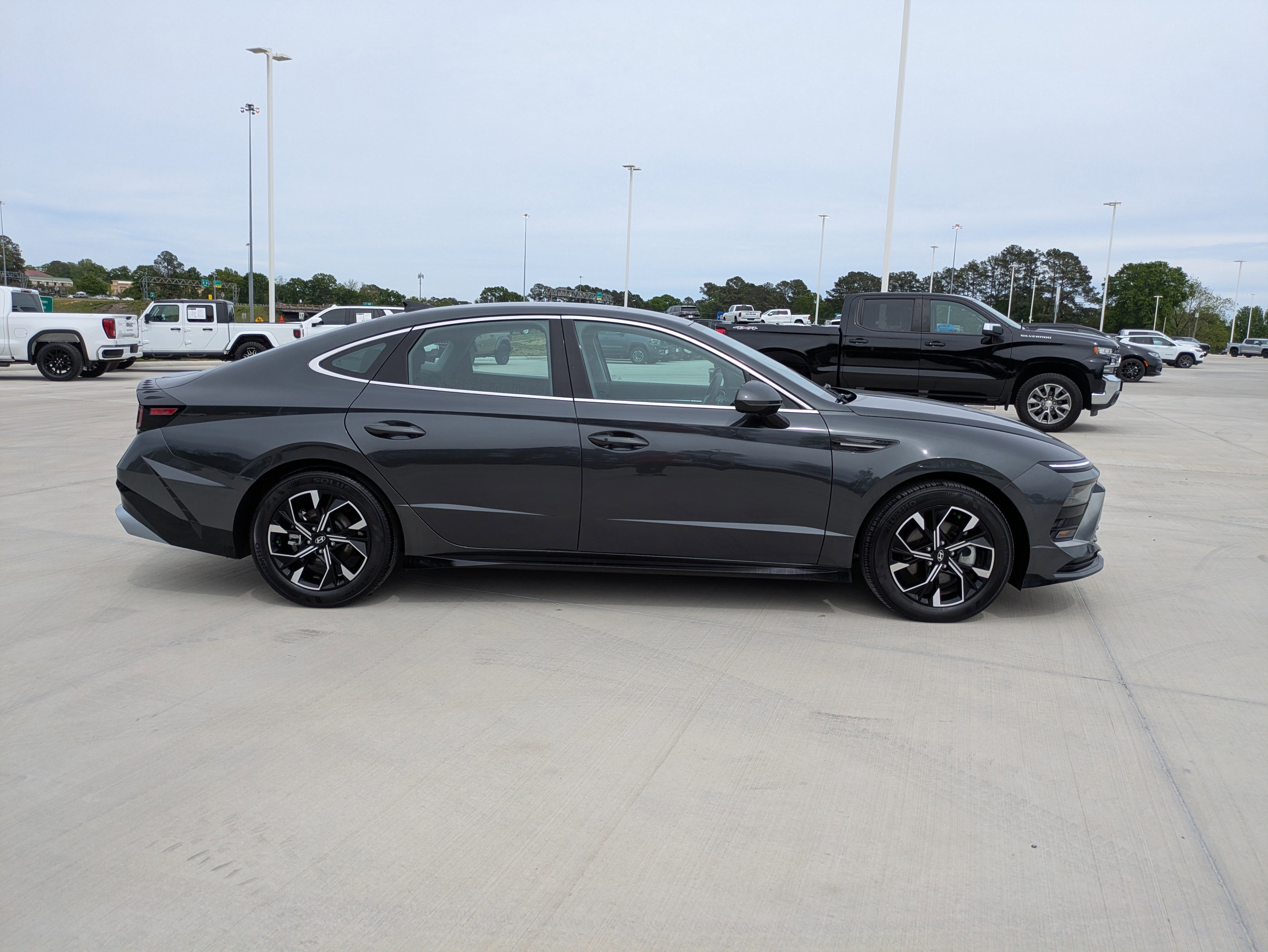 Used 2025 Hyundai Sonata SEL image 8