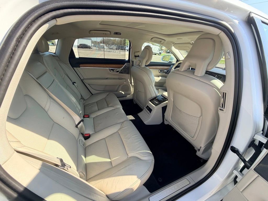 Used 2018 Volvo S90 T8 Inscription w/ Convenience Package AWD/4WD image 13