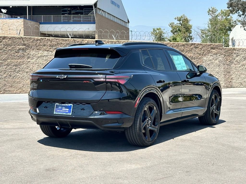 Used 2024 Chevrolet Equinox EV RS image 3