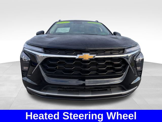 Used 2025 Chevrolet Trax LT w/ LT Convenience Package FWD image 8