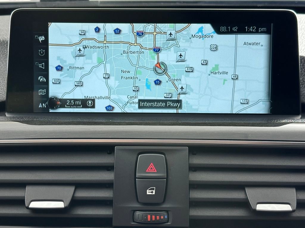 Used 2017 BMW 330i xDrive Sedan image 5