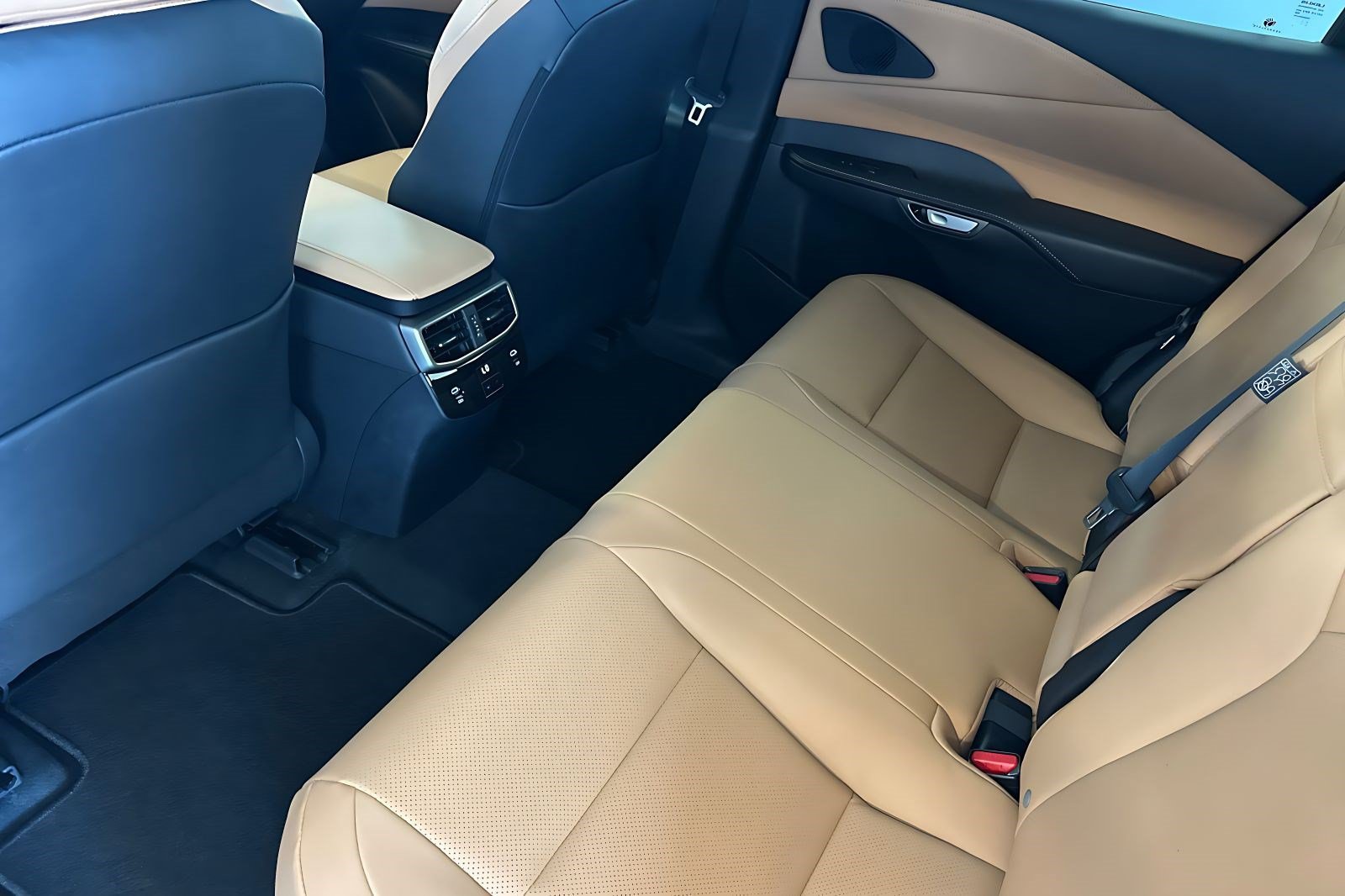 New 2026 Lexus RX 350 AWD image 32