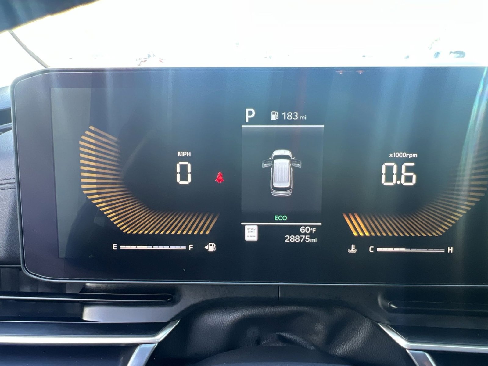 Used 2025 Kia Carnival FWD image 25