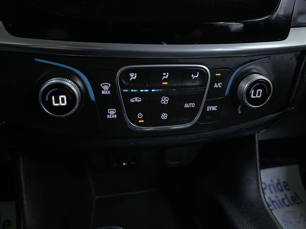 Used 2018 Chevrolet Traverse LS image 21