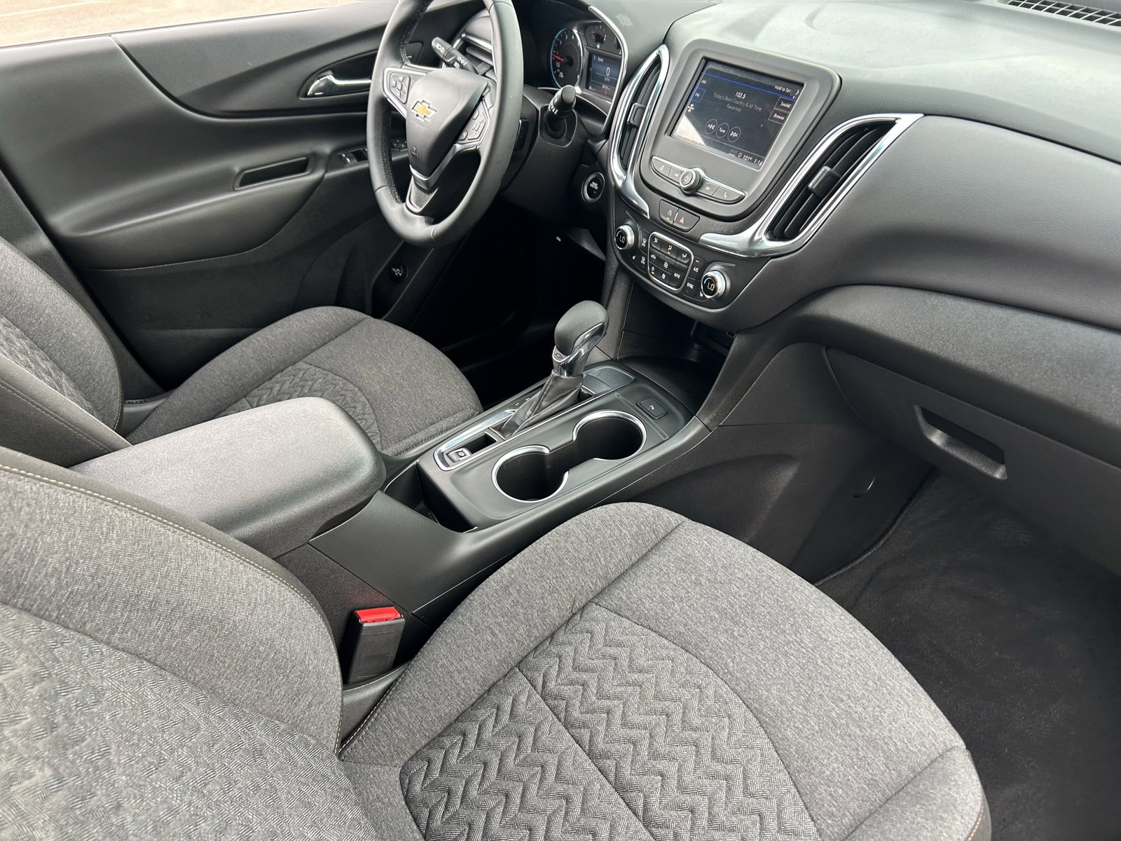 Certified 2024 Chevrolet Equinox LT FWD image 13