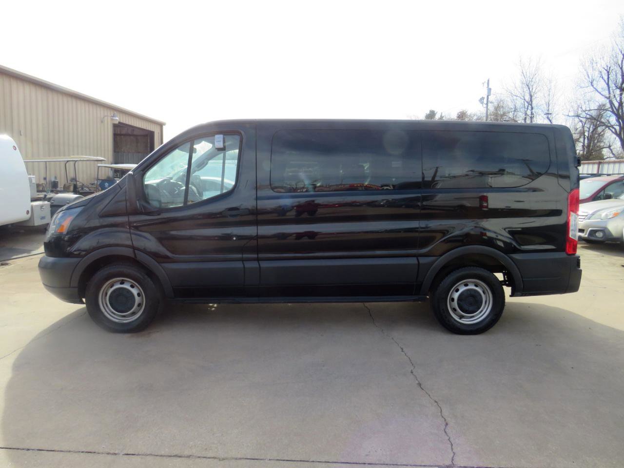 Used 2018 Ford Transit 150 XL RWD image 9