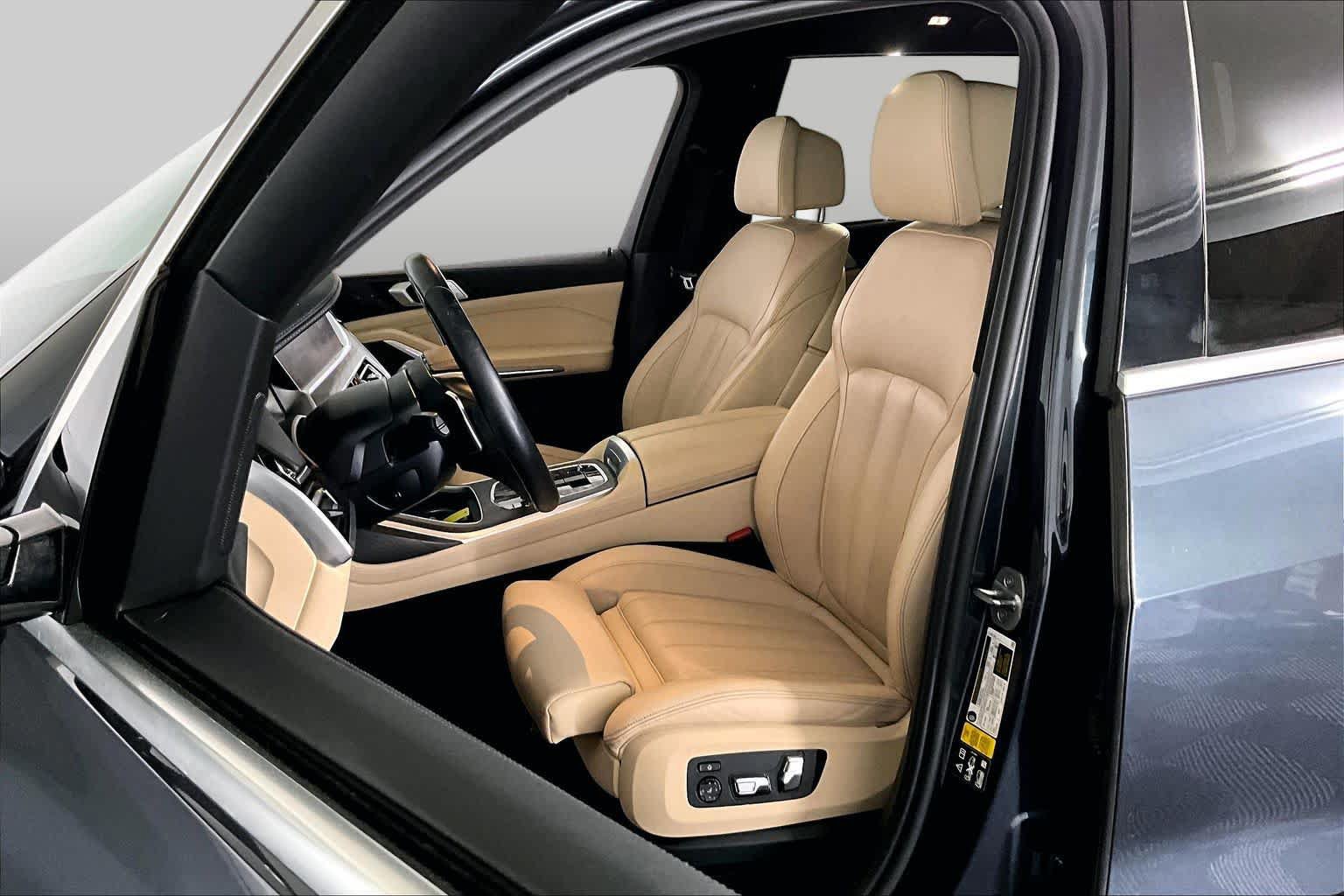 Used 2022 BMW X7 xDrive40i w/ Executive Package AWD/4WD image 9