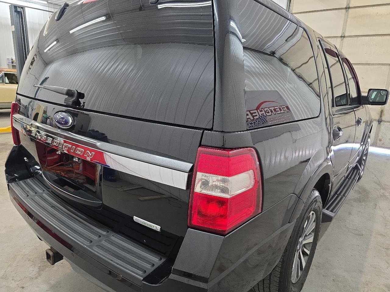 Used 2016 Ford Expedition XLT AWD/4WD image 10