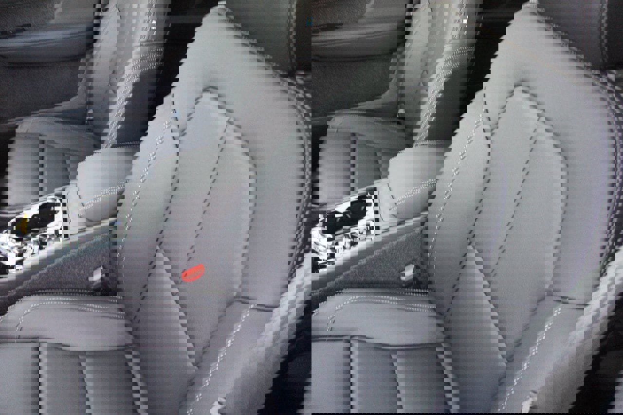 New 2026 Volvo XC40 B5 Plus w/ Protection Package Premier image 18