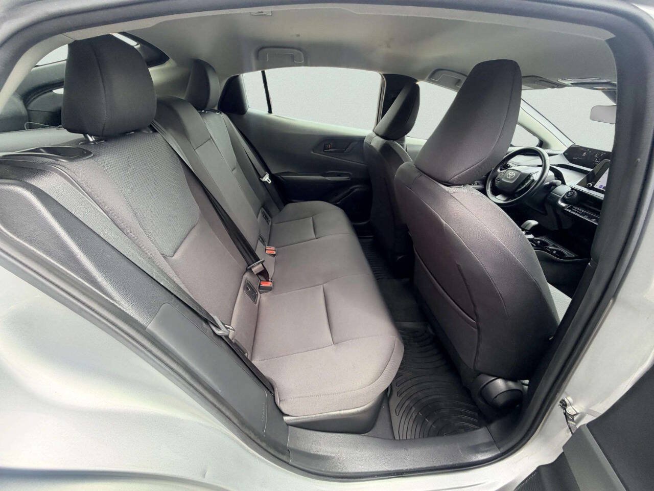 Used 2023 Toyota Prius LE FWD image 22