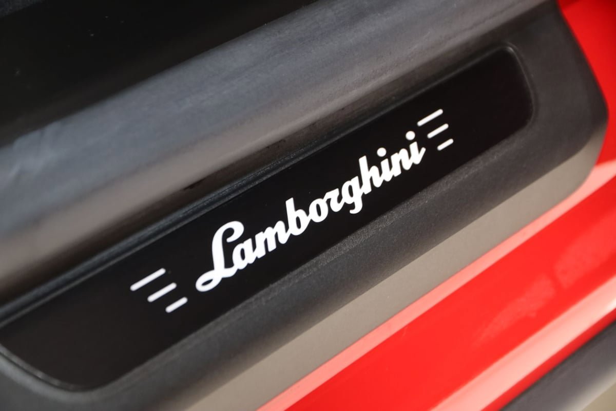 Used 2024 Lamborghini Urus Performante image 24