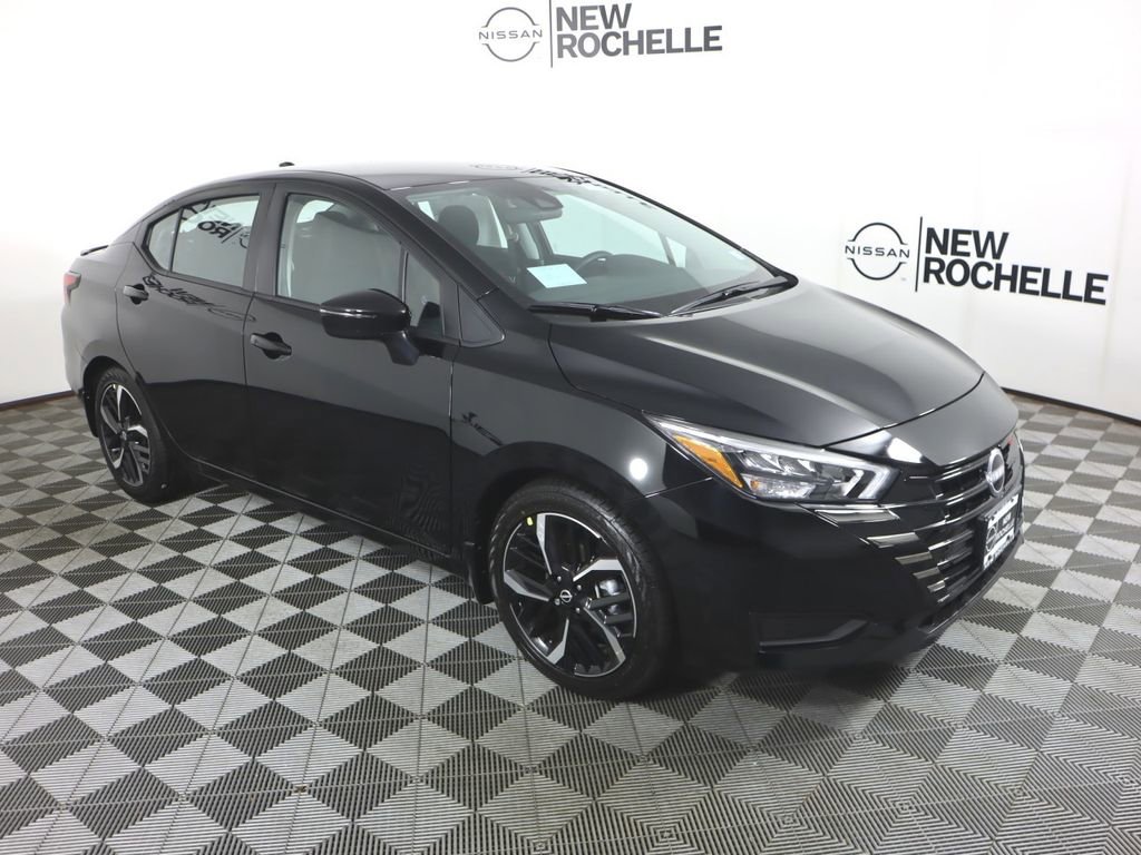 Certified 2025 Nissan Versa SR w/ Trunk Package image 4