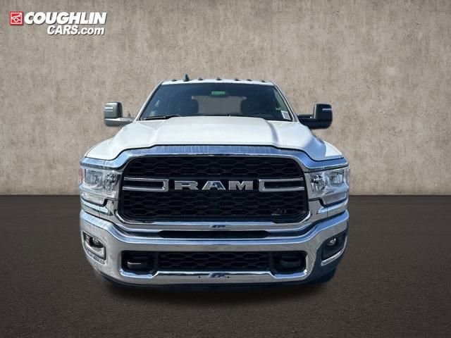 New 2024 RAM 3500 Tradesman w/ Chrome Appearance Group image 2
