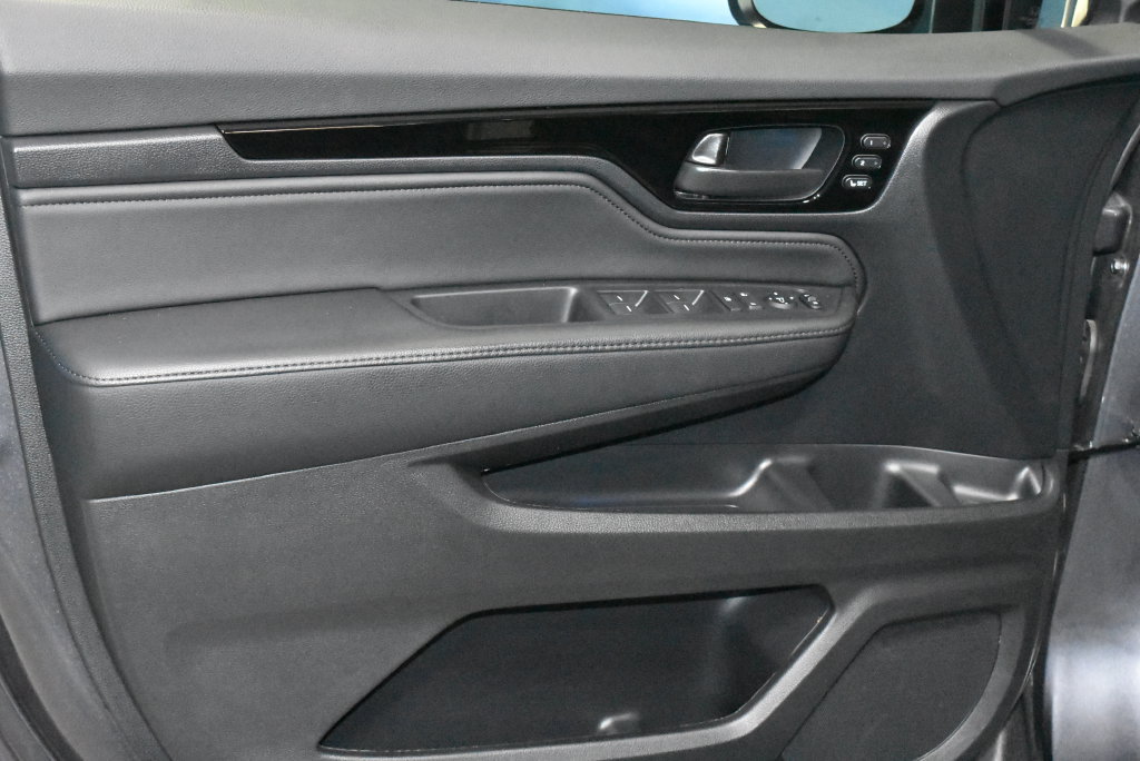 Used 2025 Honda Odyssey Touring image 4